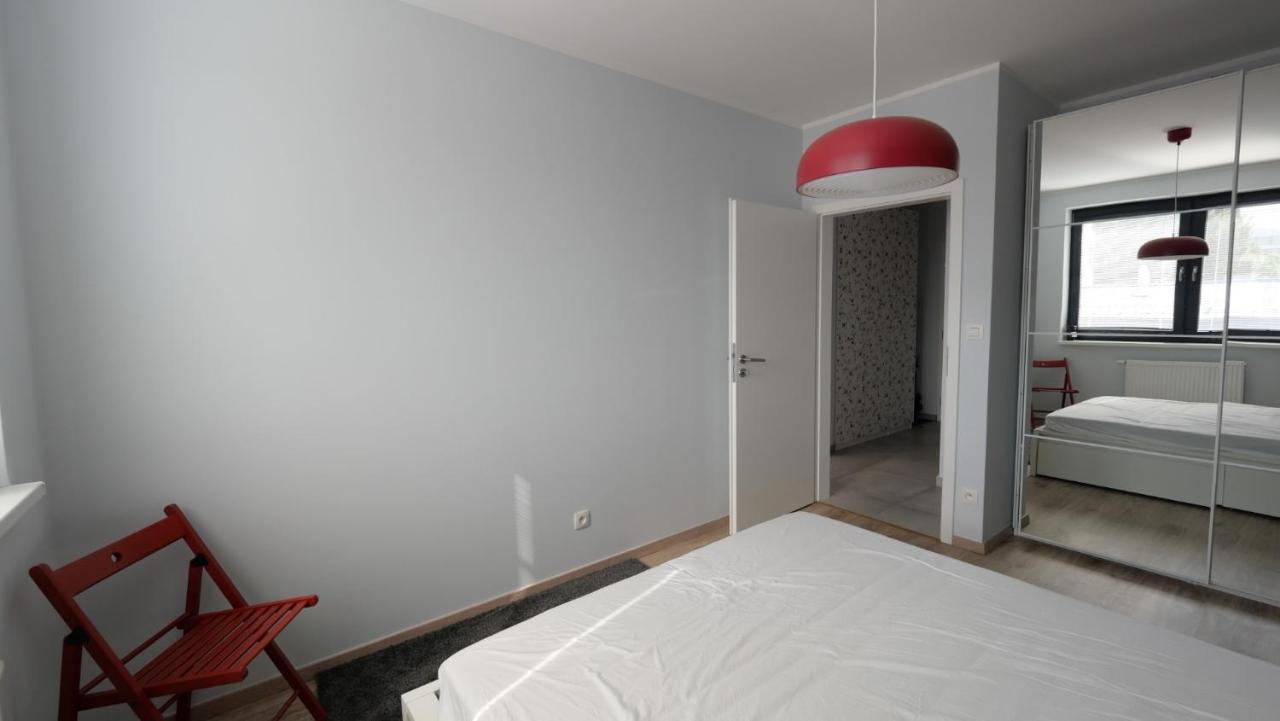 Air-Conditioned, 2 Room Apartment With Terrace บราติสลาวา ภายนอก รูปภาพ